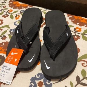 Nike Flips flops